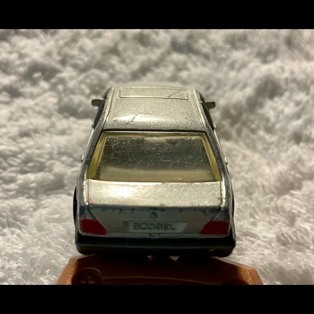 Matchbox Mercedes Benz 600 SEL Gray 1992.